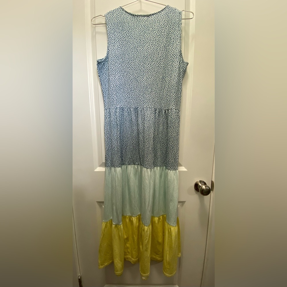 Lands’ End Tiered Maxi Summer Petite Dress - Picture 3 of 11